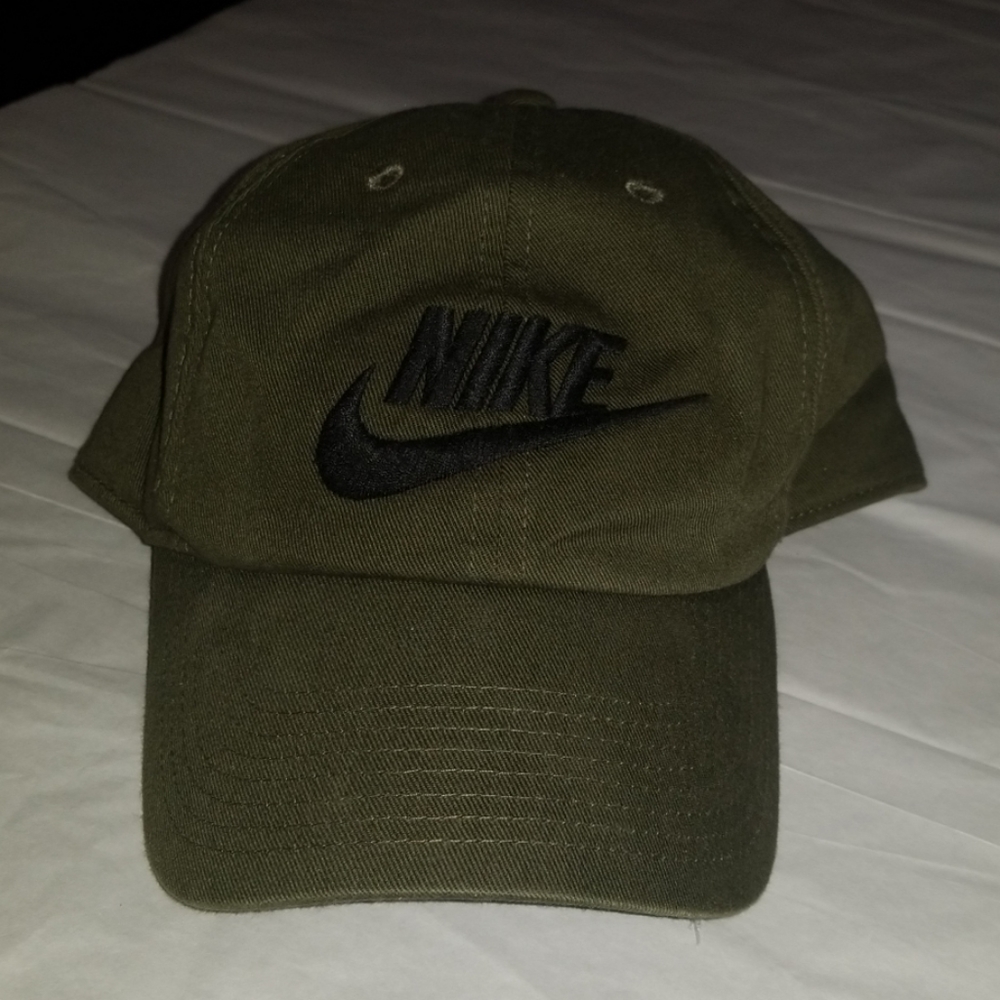 Women's baseball hat